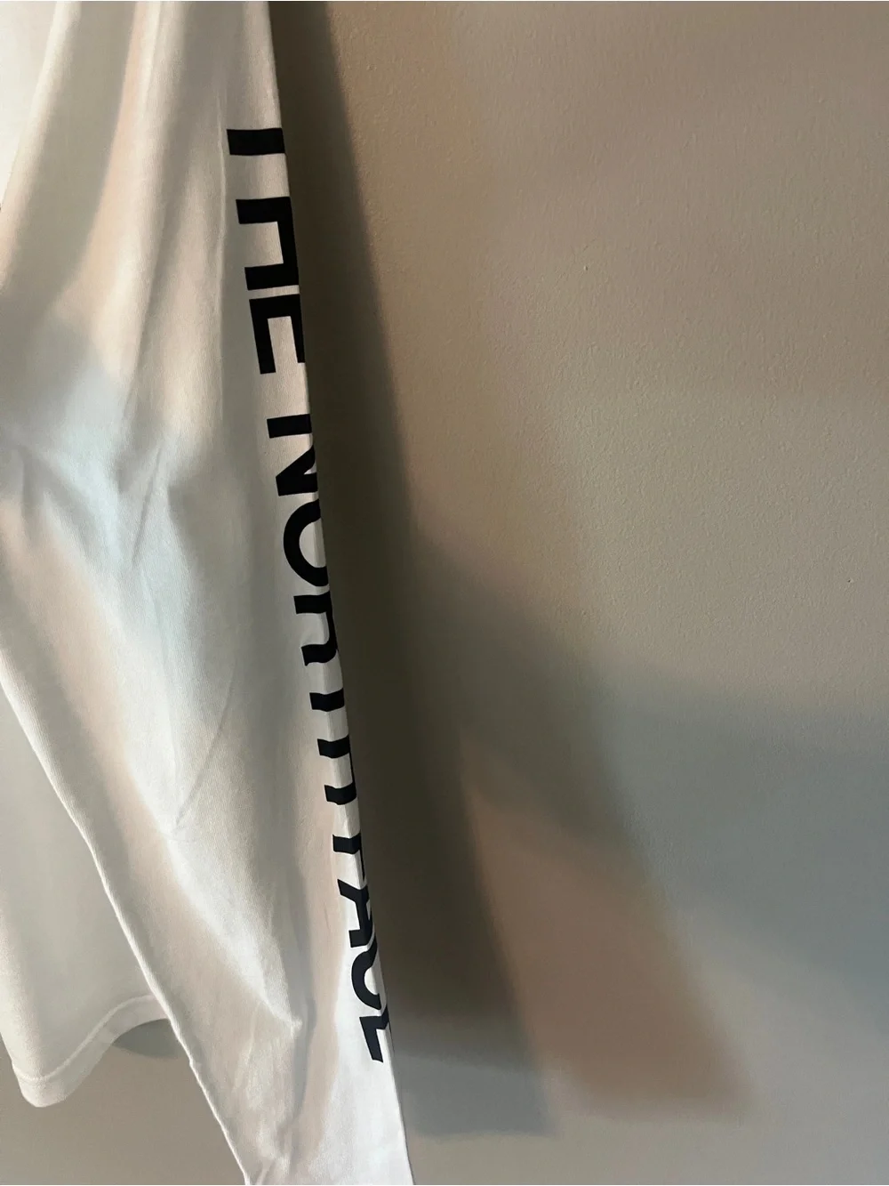 New! The North Face Long Sleeve Graphic T-Shirt *2 tiny flaws* Men's Size Medium